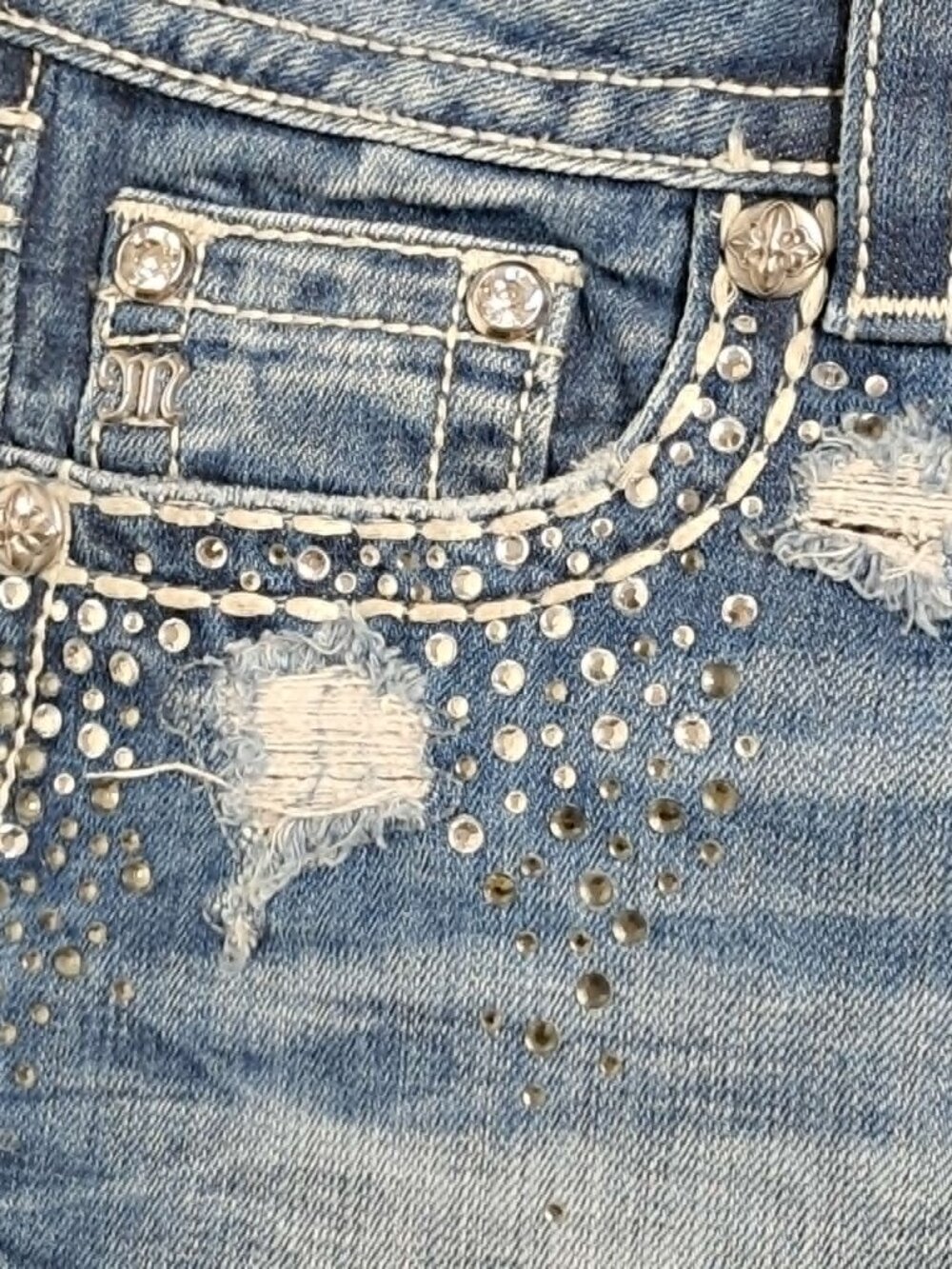 Miss Me Shorts Size 28 Low Rise Distressed Denim Embelished Rhinestone JE8154H - Picture 5 of 15